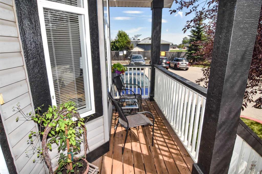 8 Van Horn Court Property Photo 3