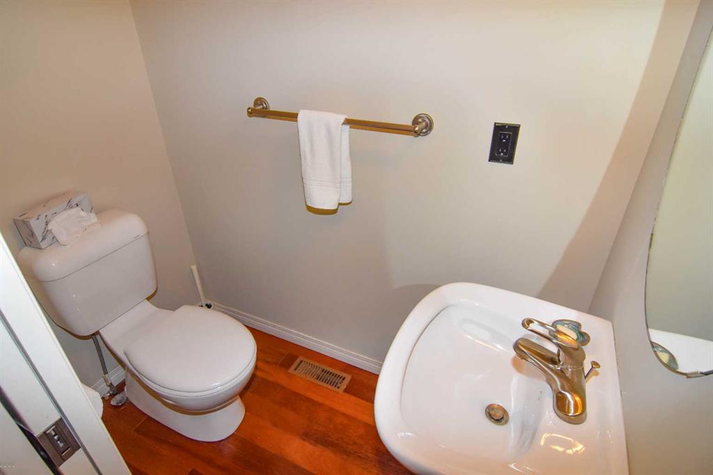 8 Van Horn Court Property Photo 16