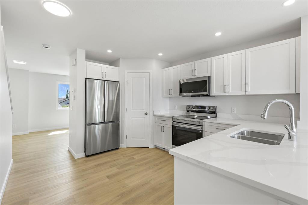 14 Park Lane Property Photo 9