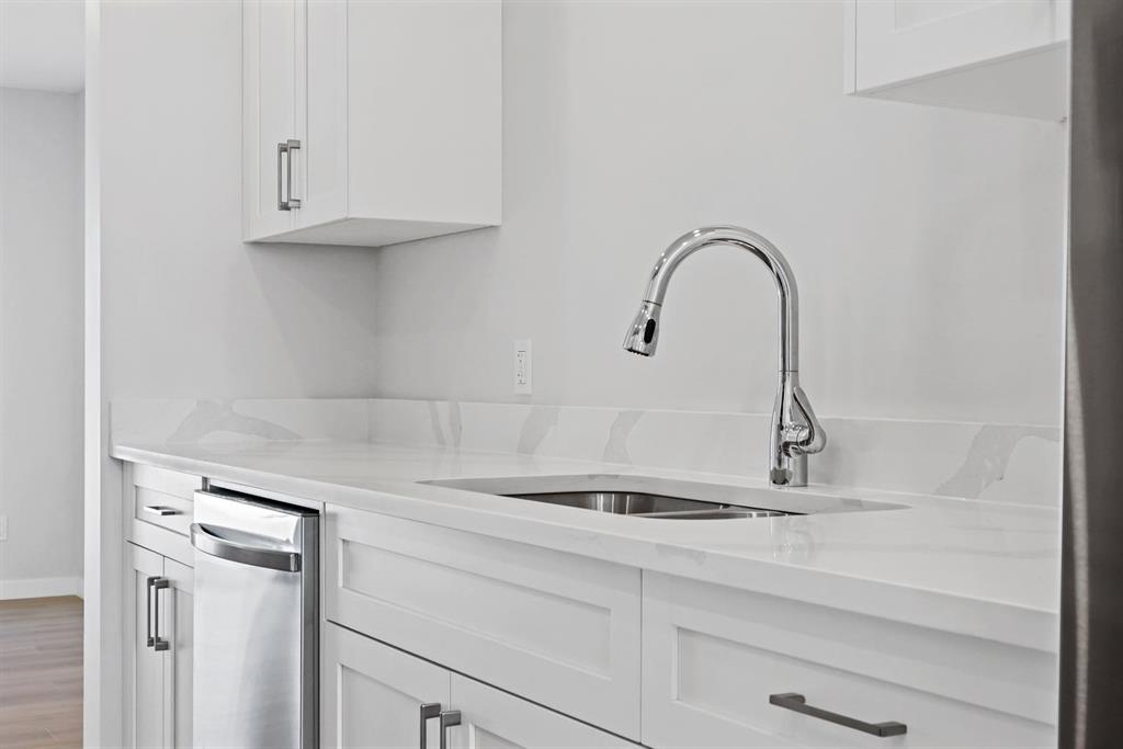 13 Park Lane Property Photo 11