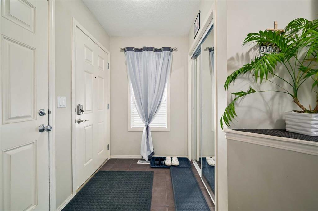 20 Bridlecrest Court Property Photo 3