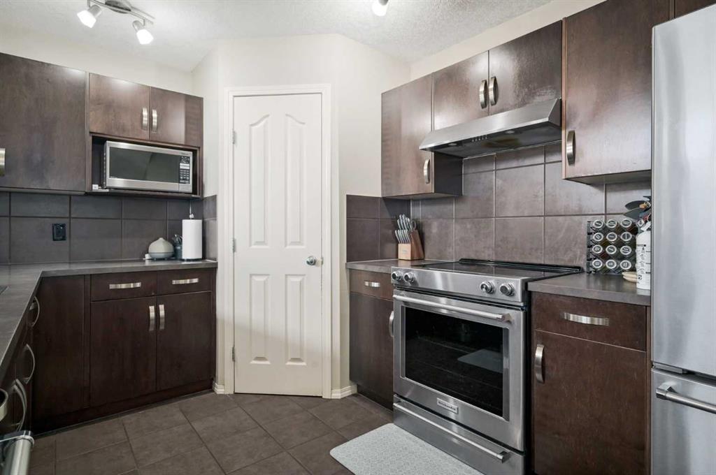 20 Bridlecrest Court Property Photo 10
