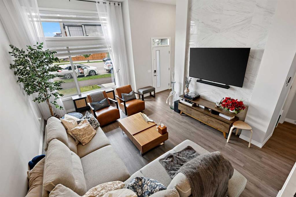 76 Ambleton Street Property Photo 3
