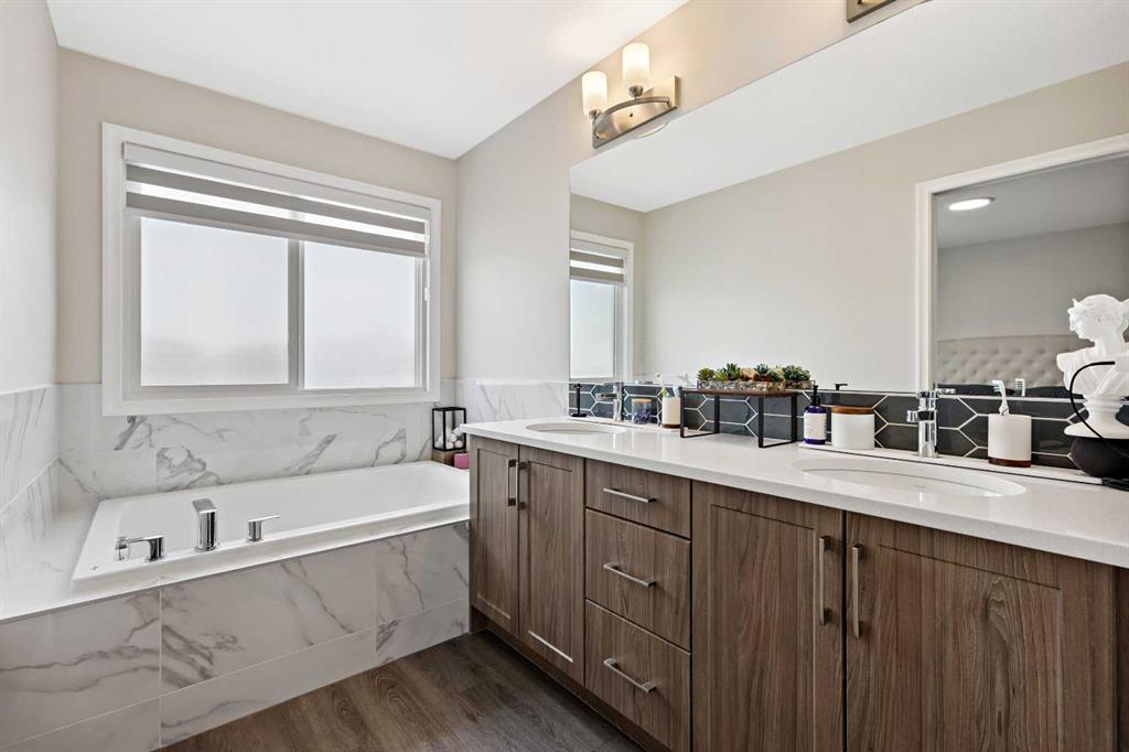 76 Ambleton Street Property Photo 18