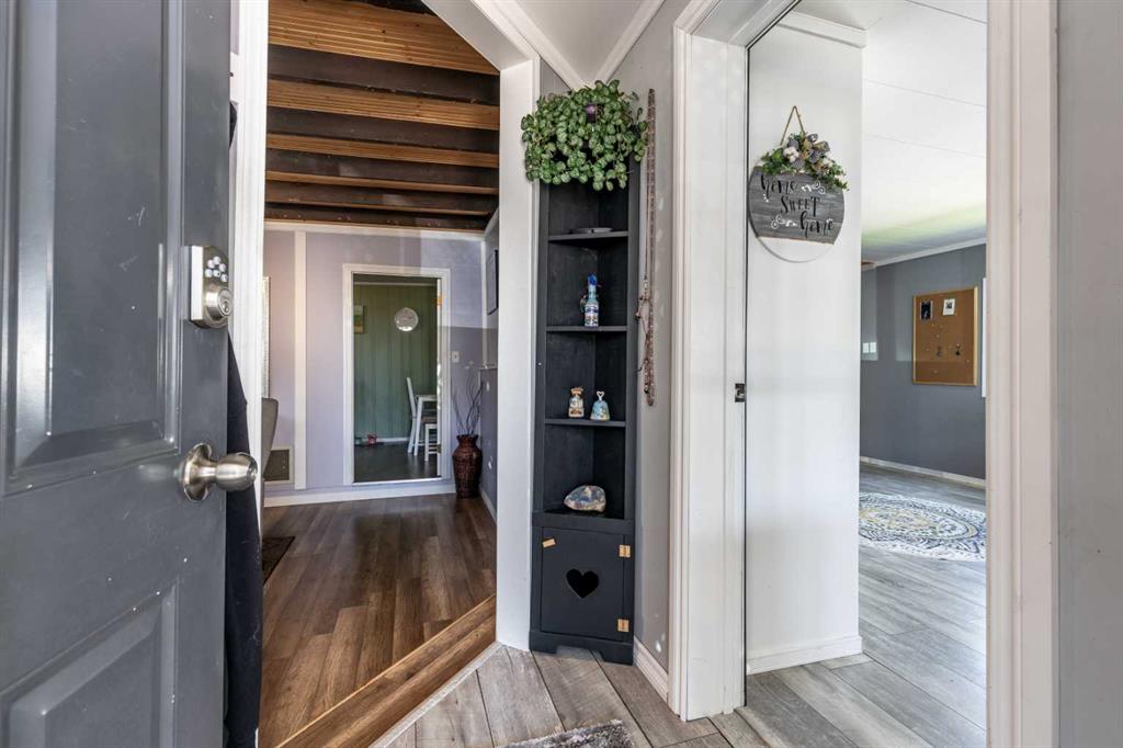 60 De Havilland Boulevard Property Photo 3