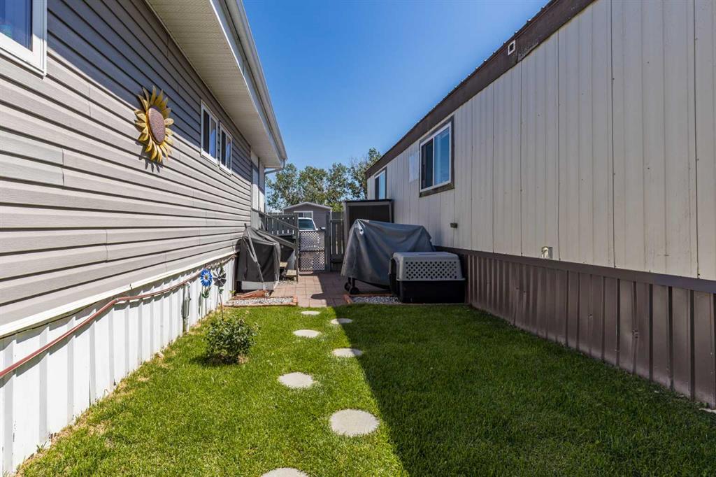 60 De Havilland Boulevard Property Photo 32