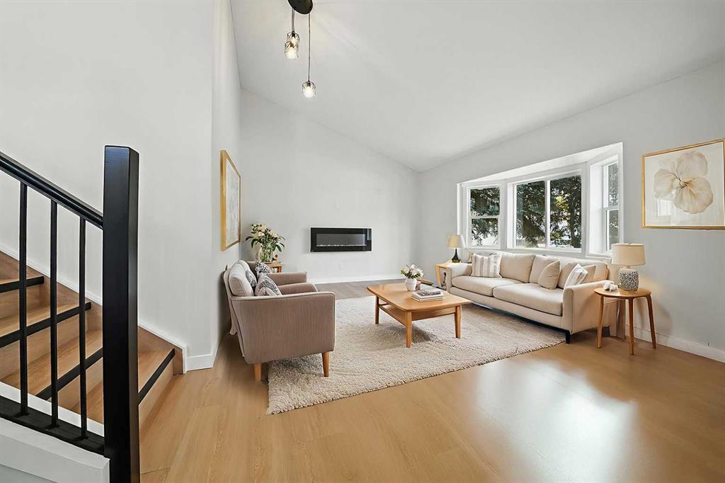 3732 47 Street Property Photo 5