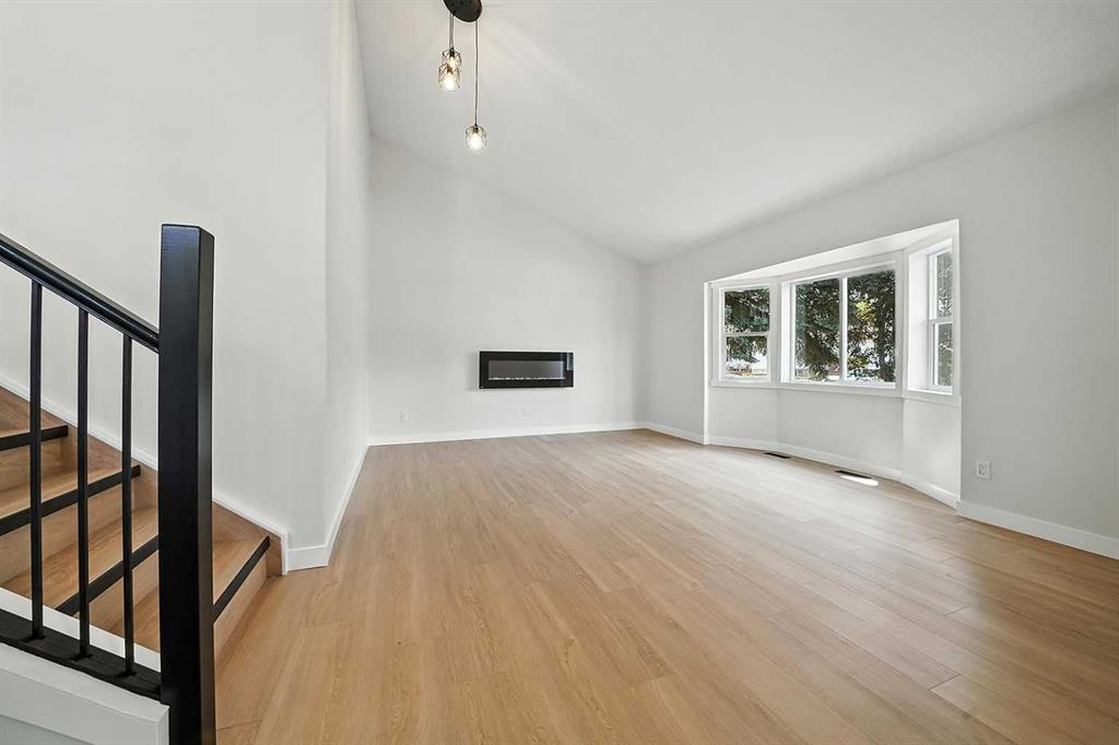 3732 47 Street Property Photo 6
