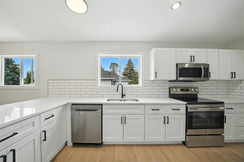 3732 47 Street Property Photo 11