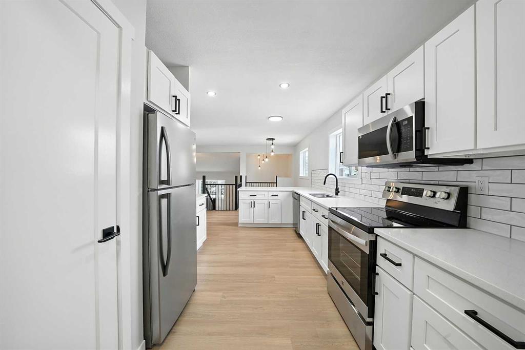 3732 47 Street Property Photo 12