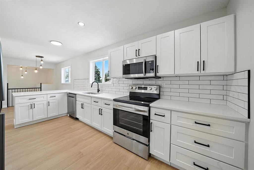 3732 47 Street Property Photo 13