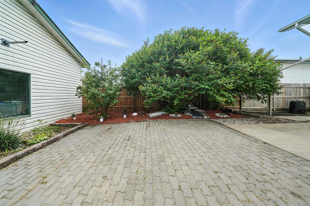 3732 47 Street Property Photo 29