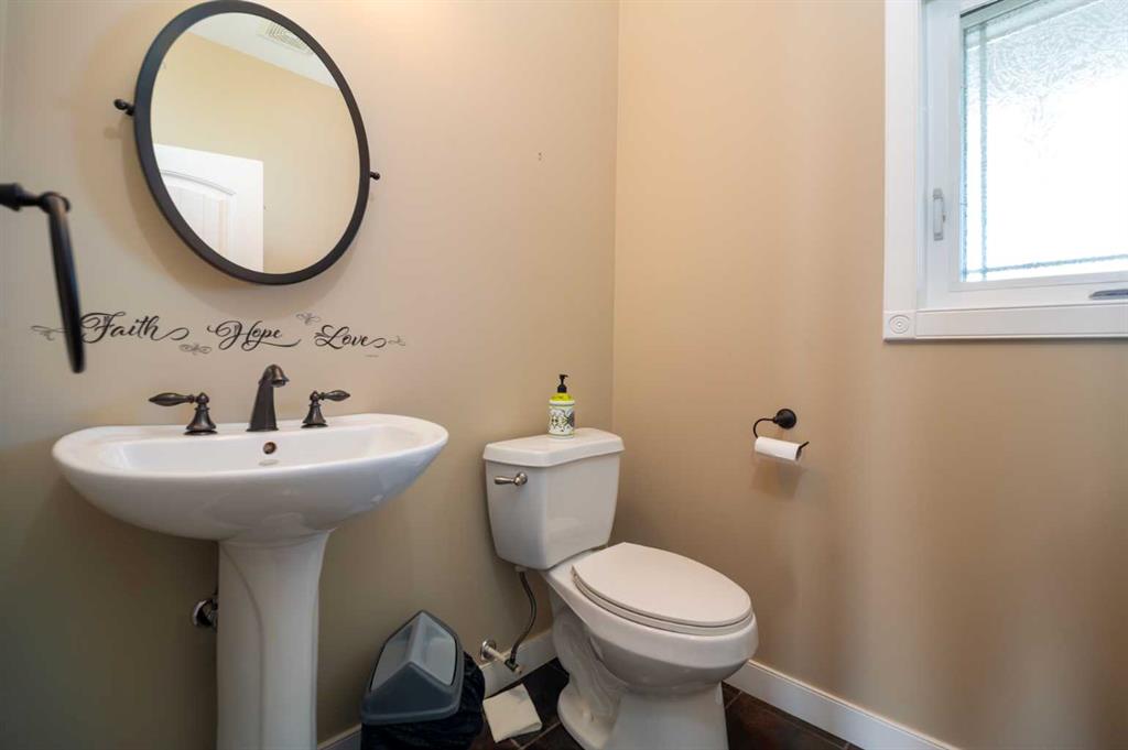2812 45 Avenue Property Photo 12