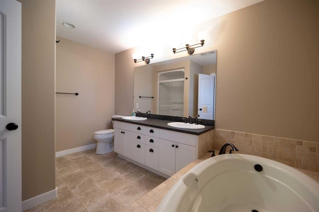 2812 45 Avenue Property Photo 19