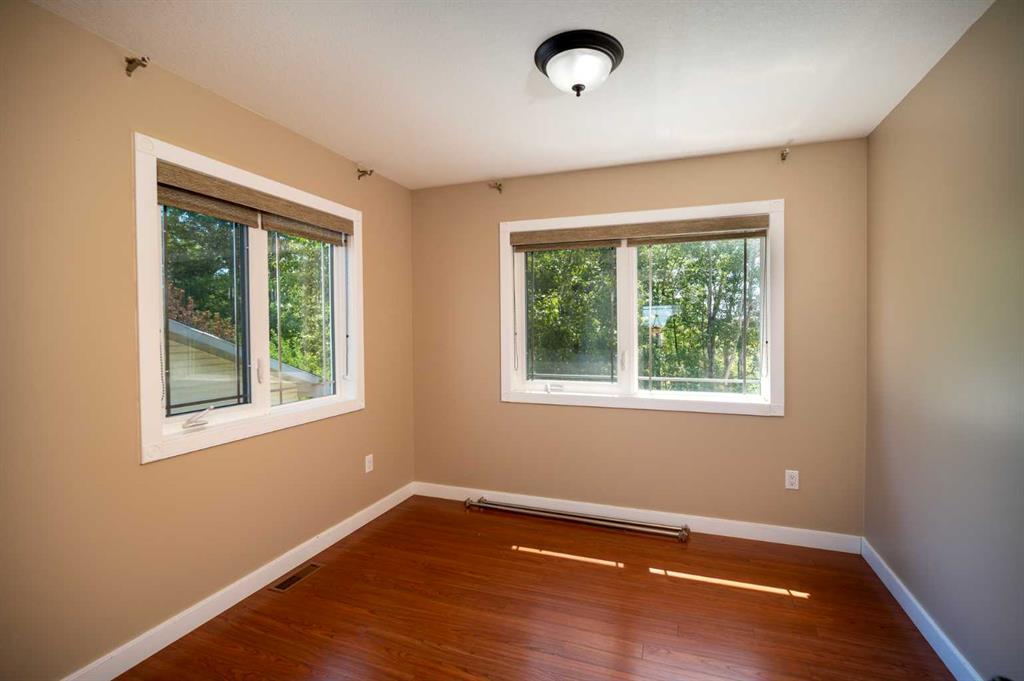 2812 45 Avenue Property Photo 20