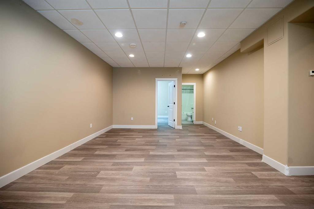 2812 45 Avenue Property Photo 25