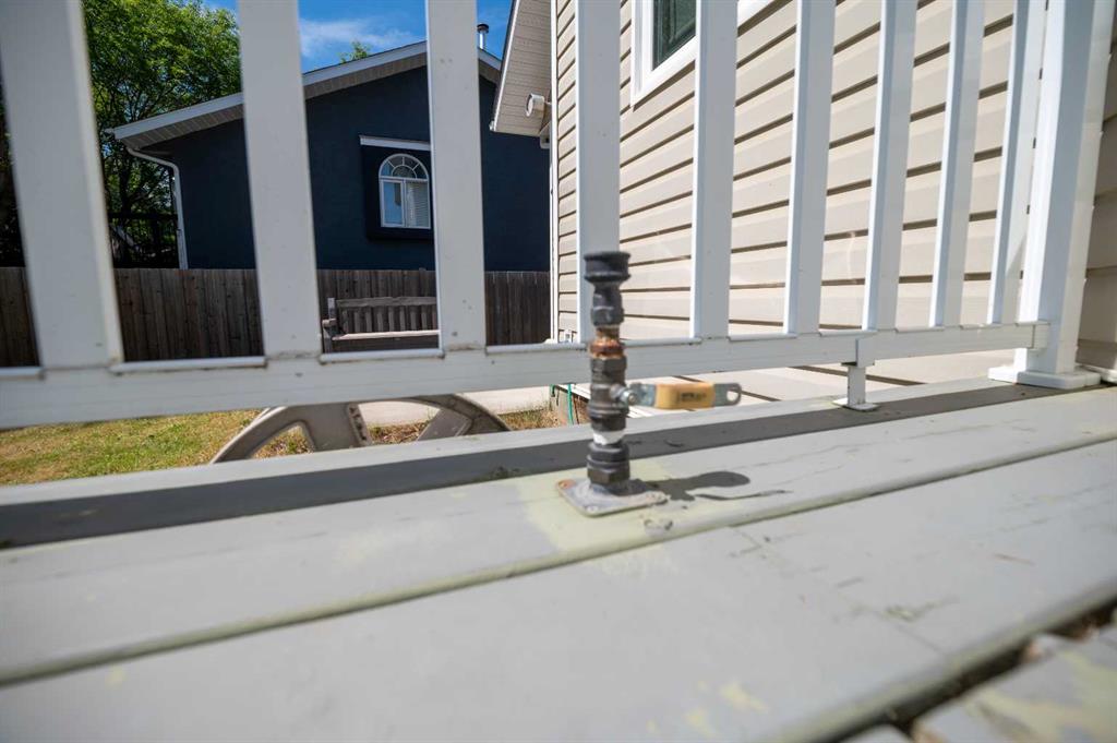 2812 45 Avenue Property Photo 37