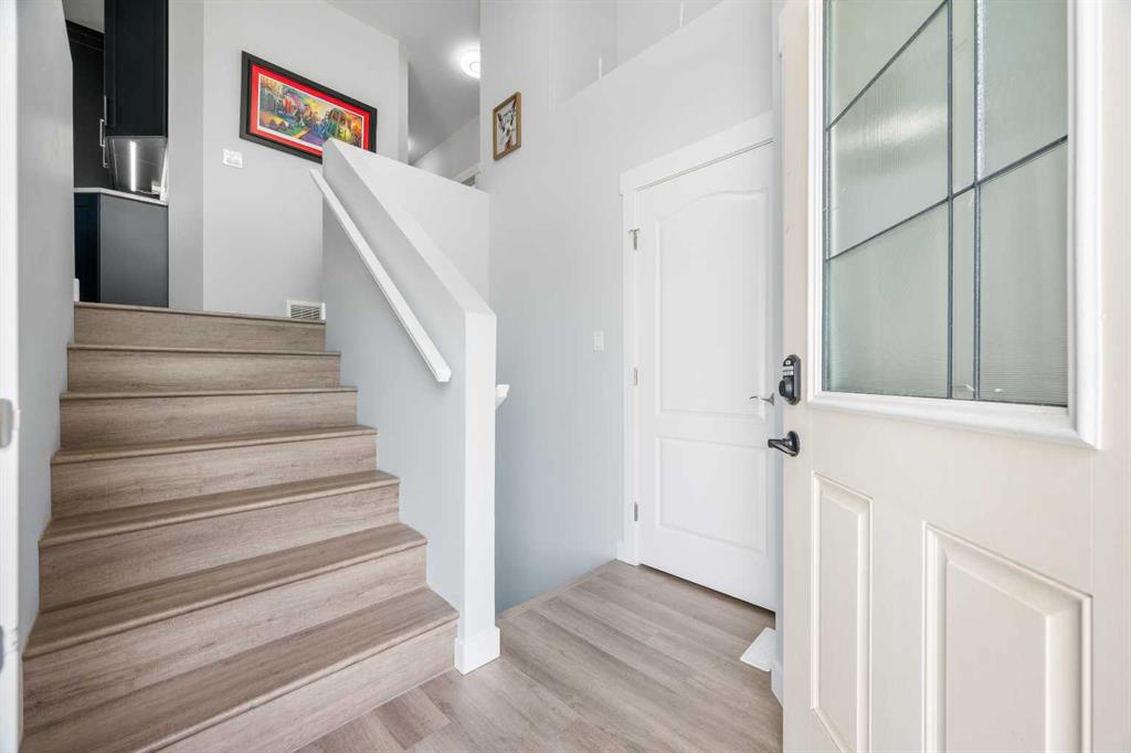 5512 14 Street Property Photo 4