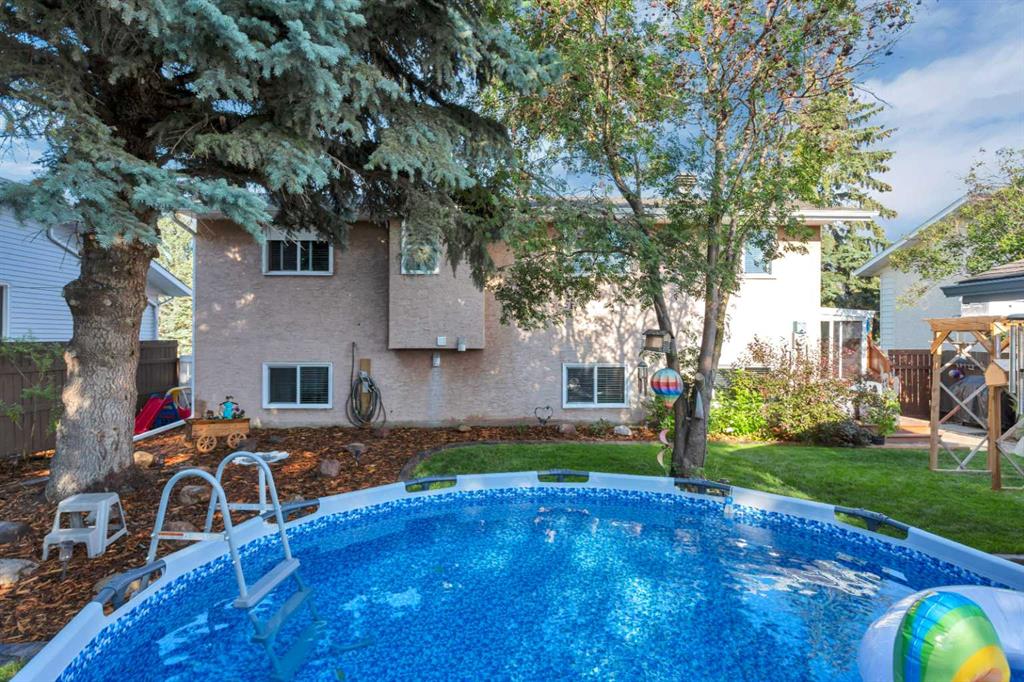 5810 60 Street Property Photo 1
