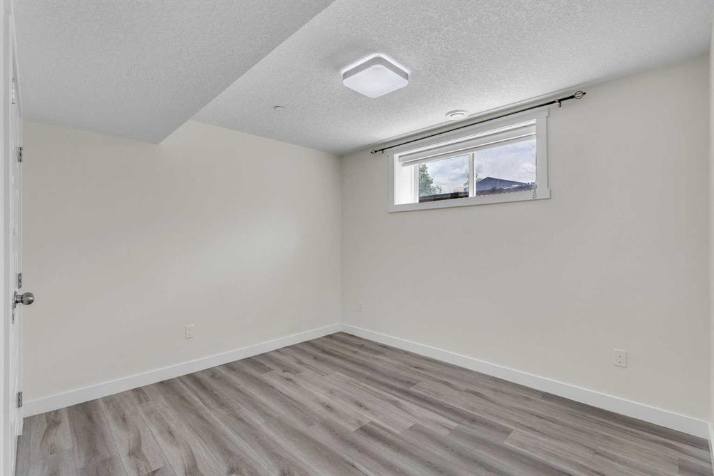 274 Howse Drive Property Photo 37