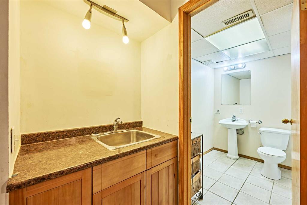 469 Hawkstone Drive Property Photo 40