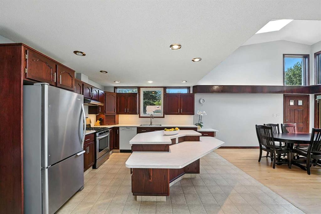 4758 56 Street Property Photo 10
