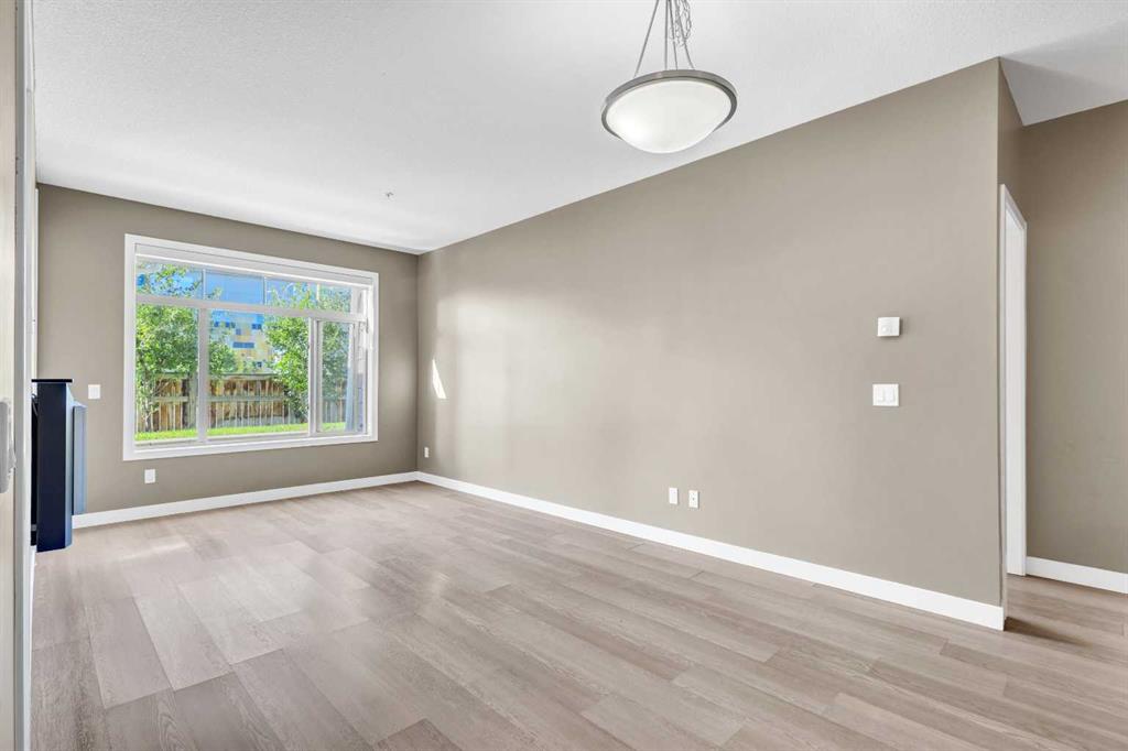 16 Auburn Bay Link 108 Property Photo 2