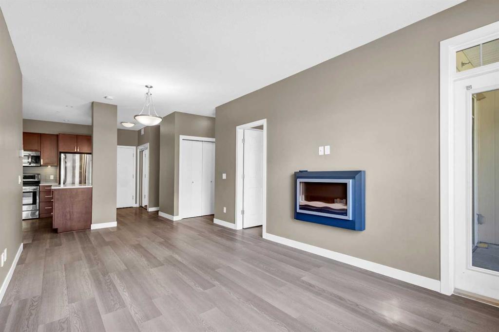 16 Auburn Bay Link 108 Property Photo 5