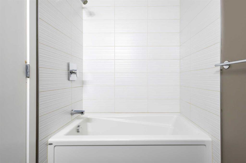 16 Auburn Bay Link 108 Property Photo 21