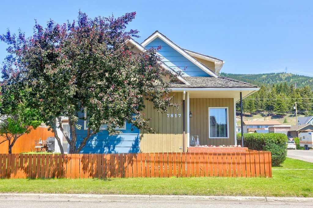 7817 22 Avenue Property Photo 2