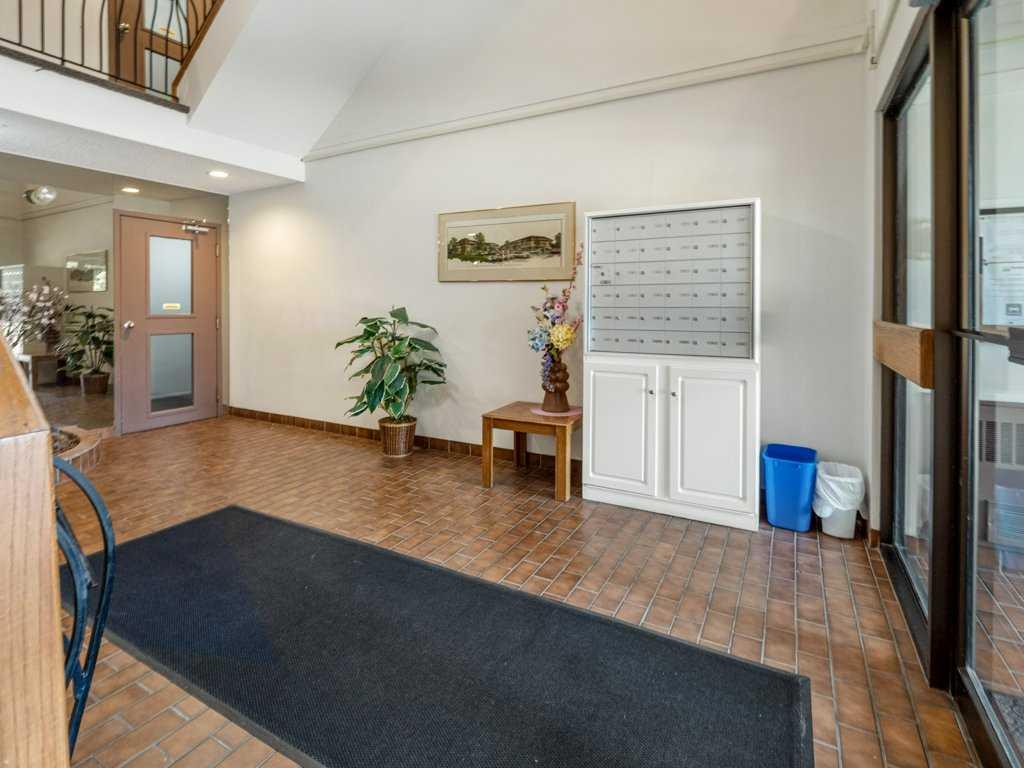 75 Temple Boulevard 202 Property Photo 8
