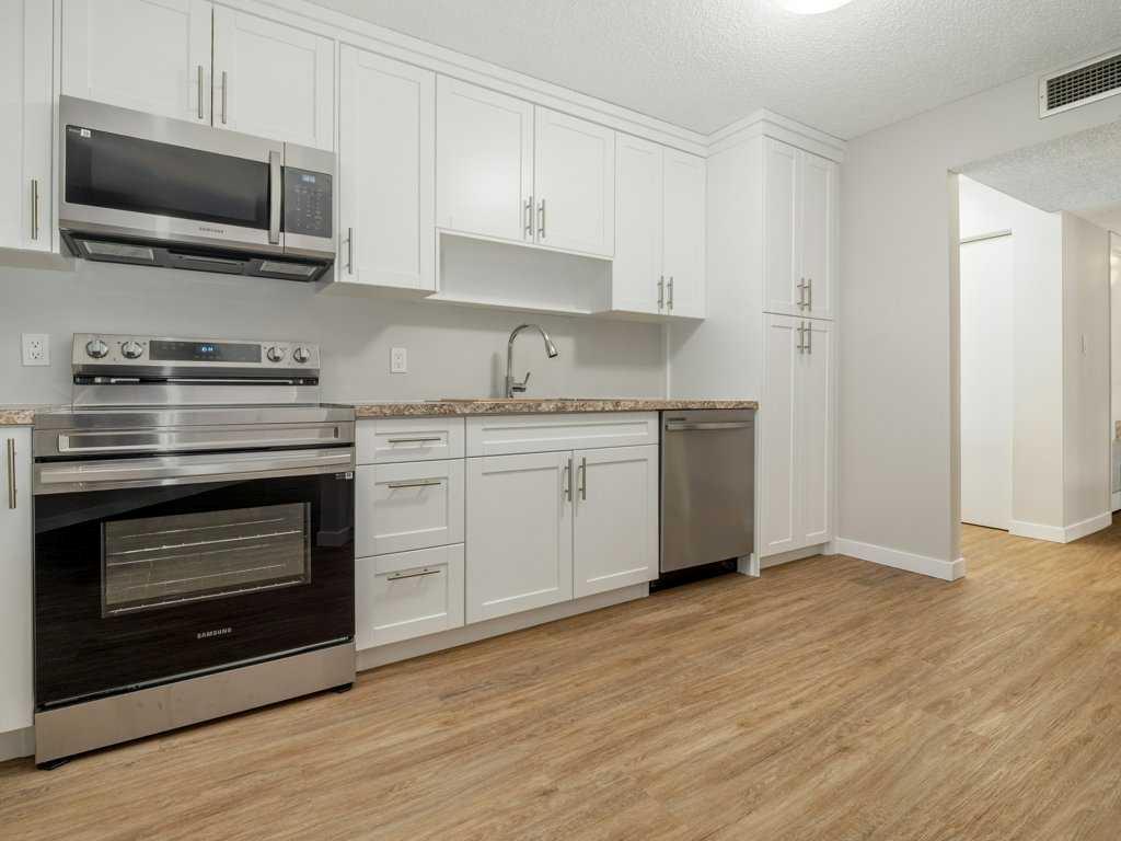 75 Temple Boulevard 202 Property Photo 14