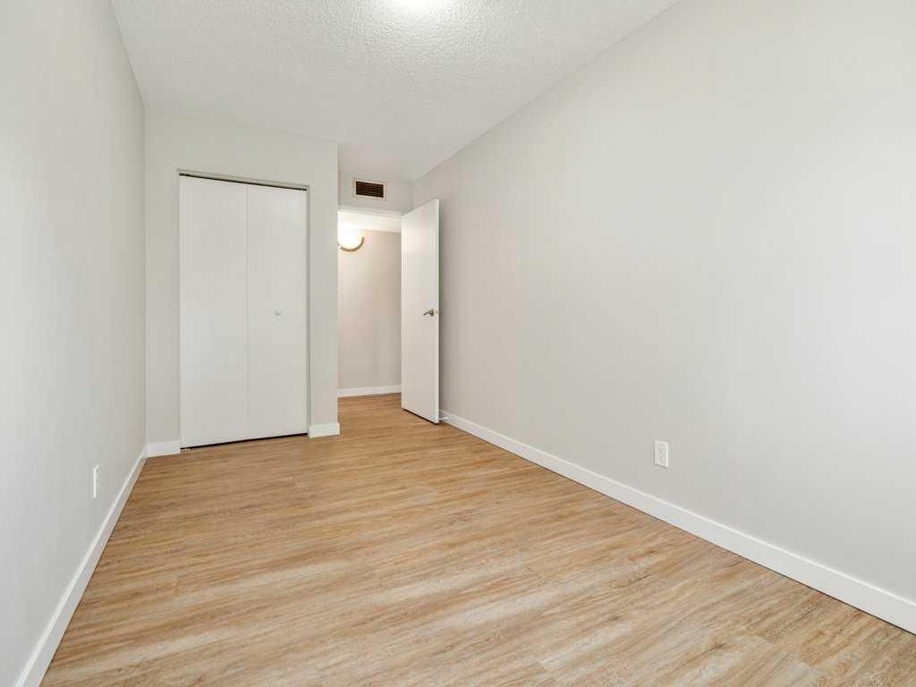 75 Temple Boulevard 202 Property Photo 26
