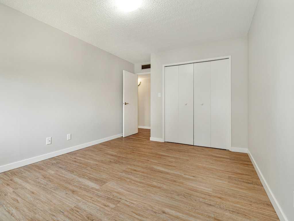 75 Temple Boulevard 202 Property Photo 29