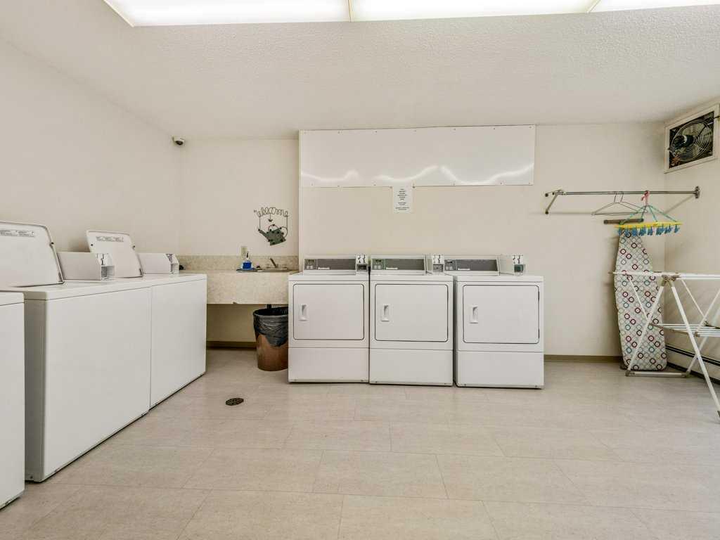 75 Temple Boulevard 202 Property Photo 37
