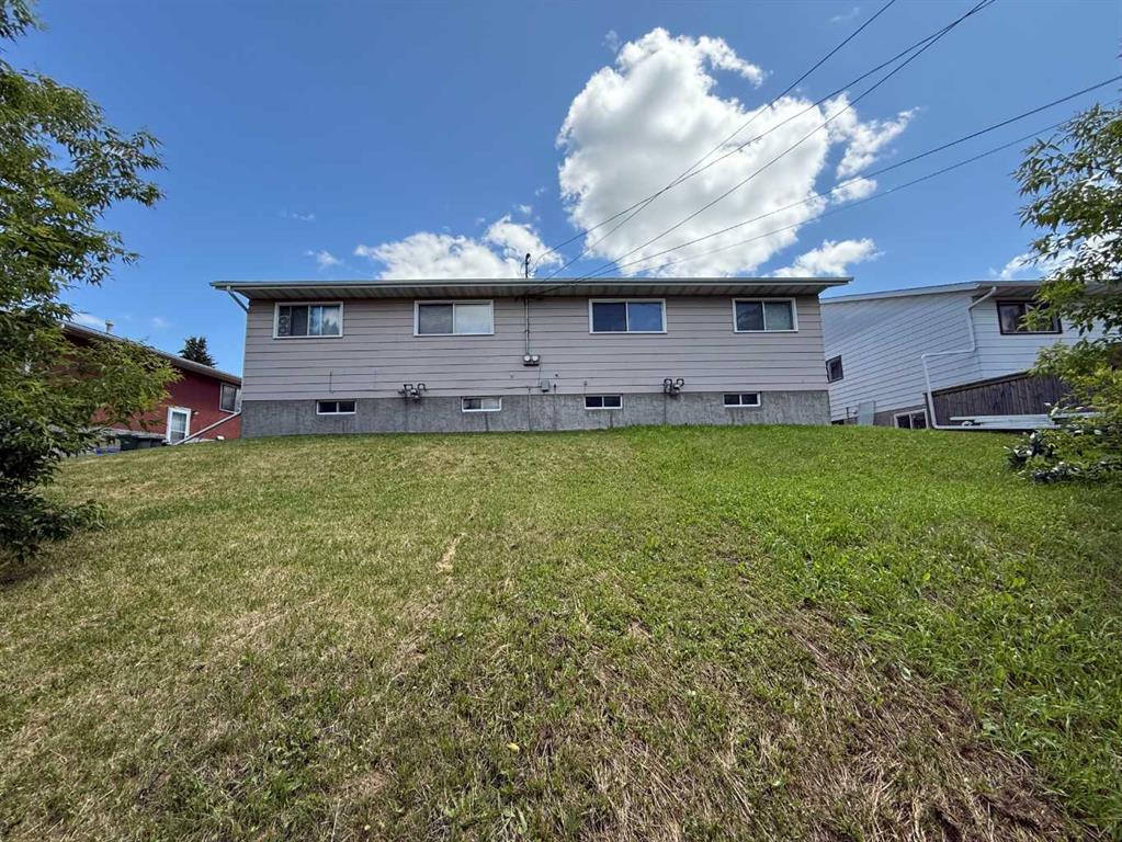 4206, 4208 44 Street Property Photo 15