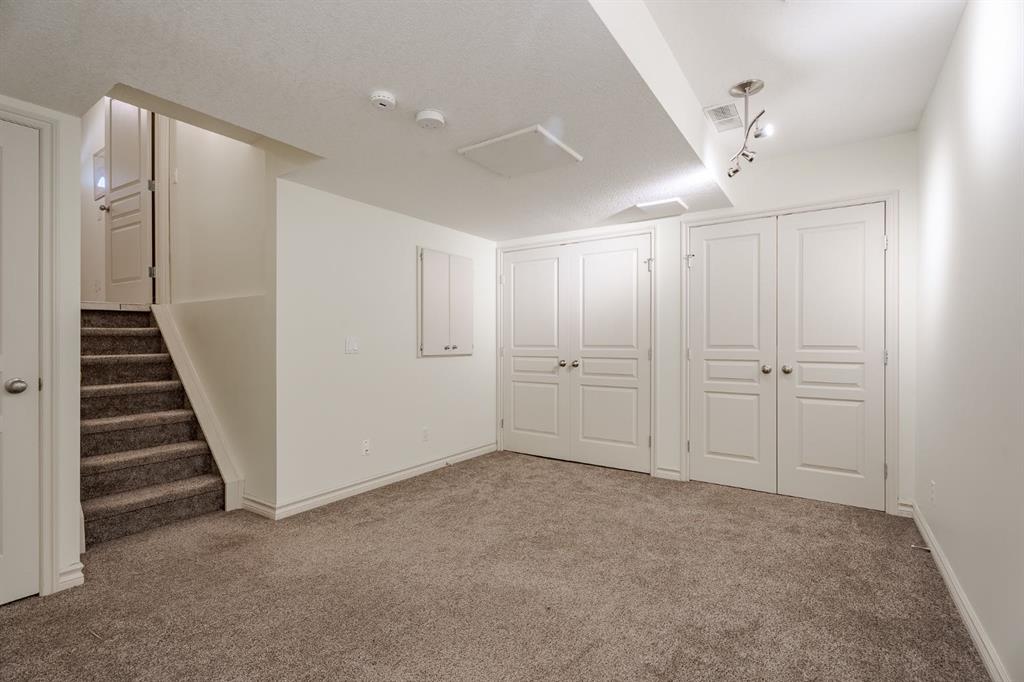 122 Inglewood Grove Property Photo 32