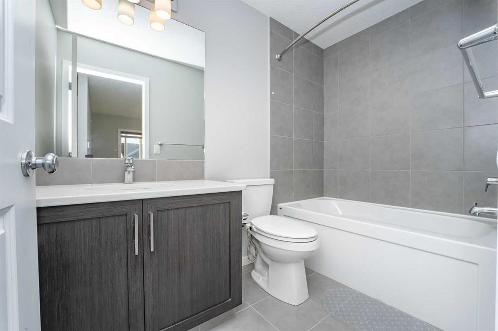956 West Lakeview Drive Property Photo 17