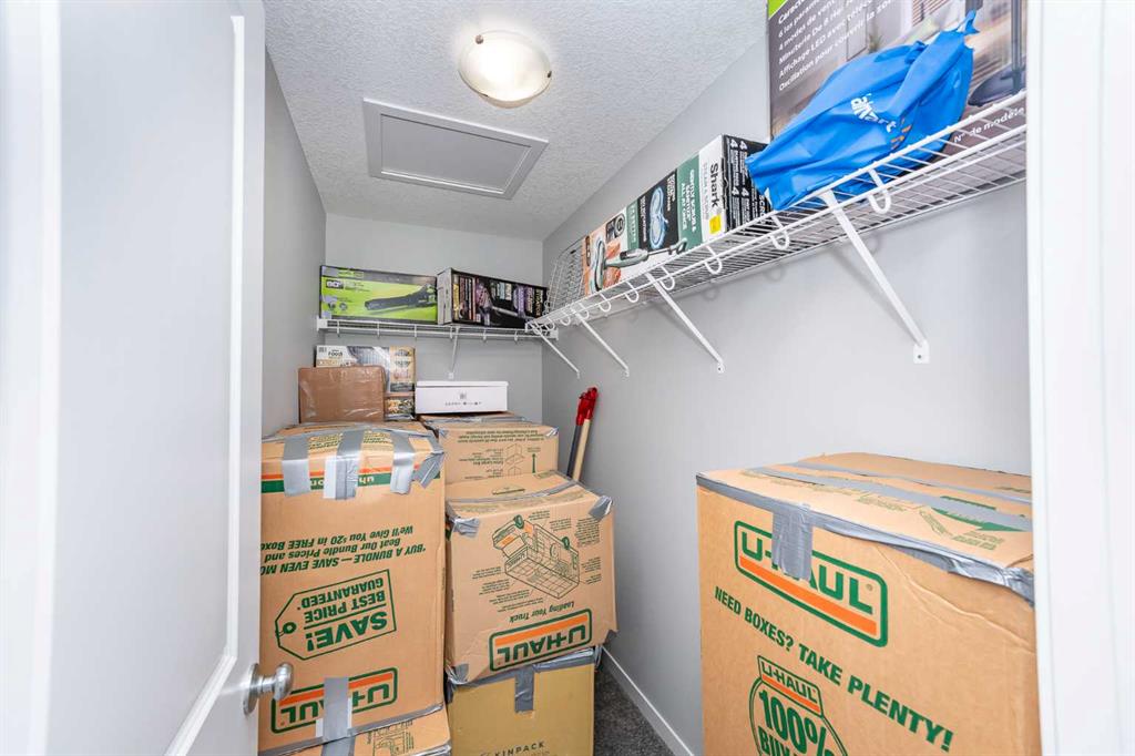 956 West Lakeview Drive Property Photo 24