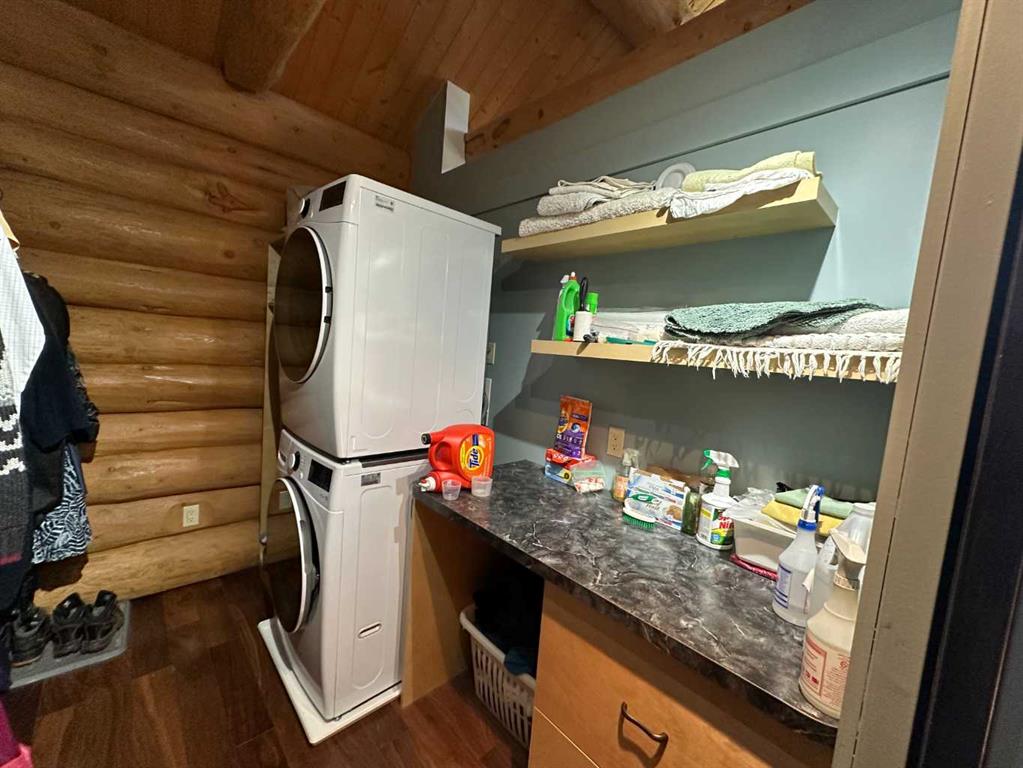 912 Wolverine Way Property Photo 22