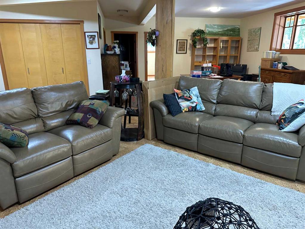 912 Wolverine Way Property Photo 26