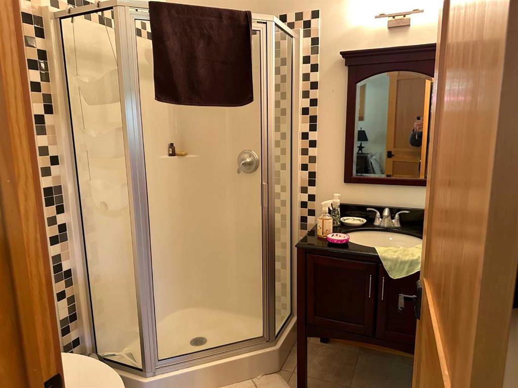 912 Wolverine Way Property Photo 30