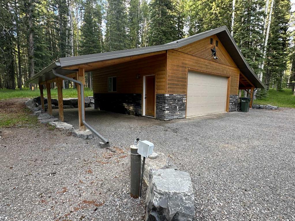 912 Wolverine Way Property Photo 32