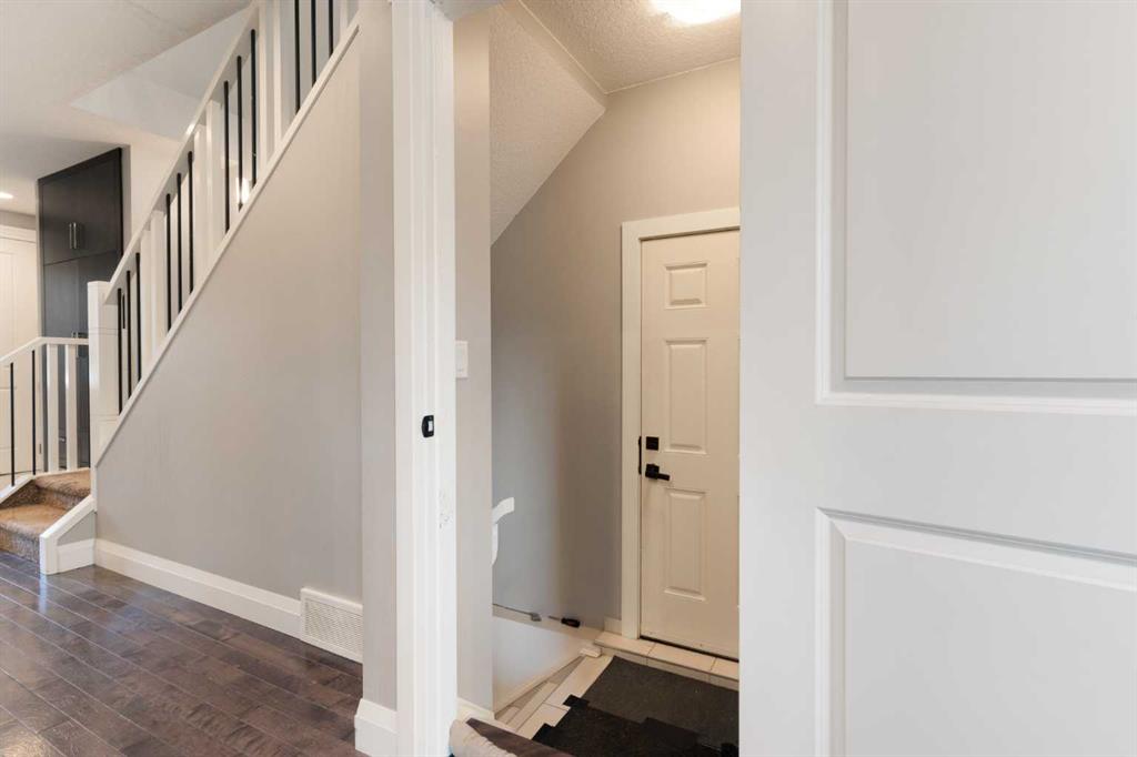 2528 10 Avenue Property Photo 5