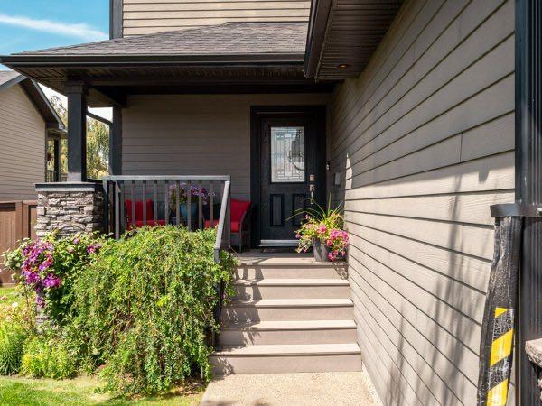 2546 Aspen Drive Property Photo 2