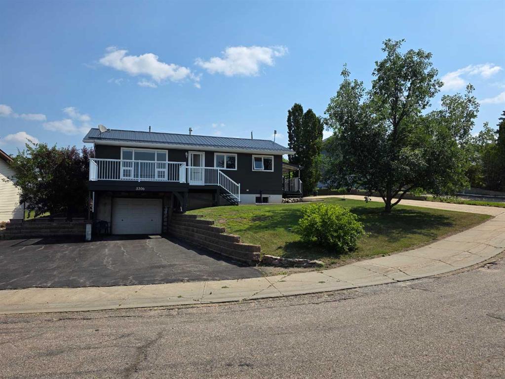 5306 Willow Drive Property Photo 1