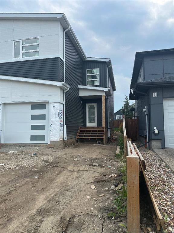 160 Athabasca Crescent Property Photo 3
