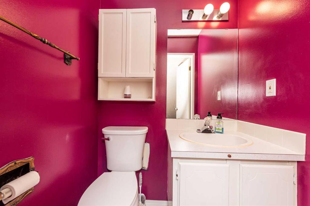 4940 39 Avenue 80 Property Photo 14