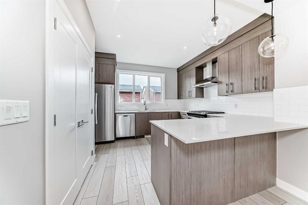 548 Chelsea Gardens Property Photo 4