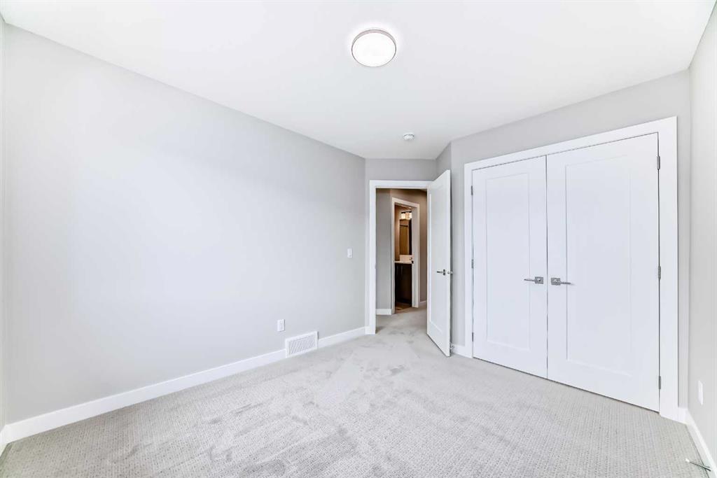548 Chelsea Gardens Property Photo 21